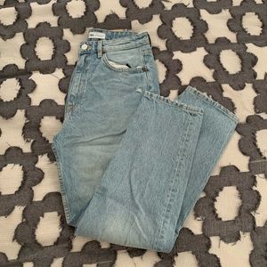 ZARA MOM FIT JEANS